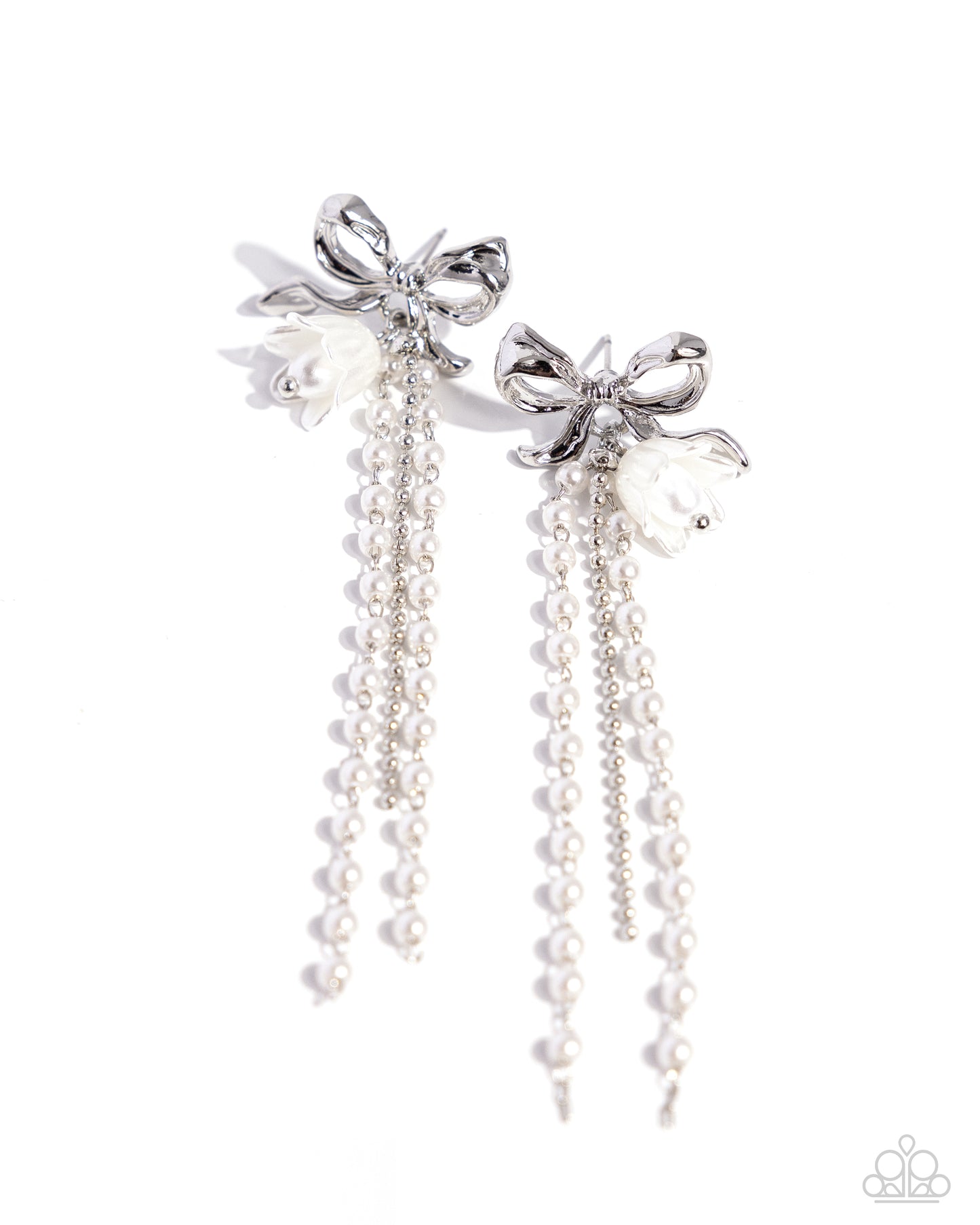 Garden Gain White Pearl Earrings