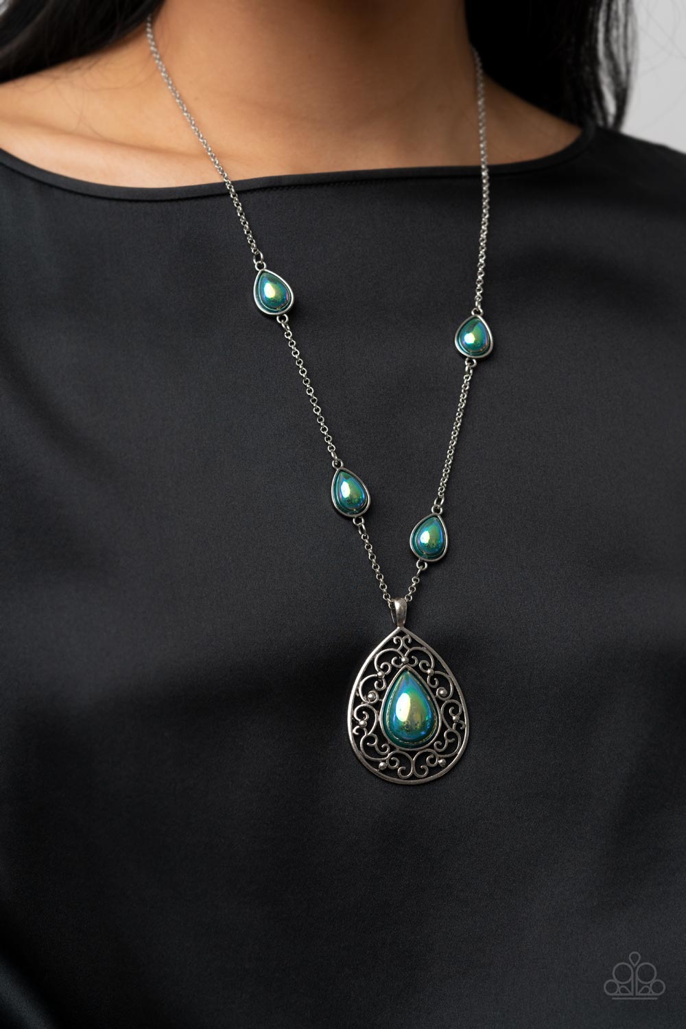 Magical Masquerade Green Oil Spill Necklace