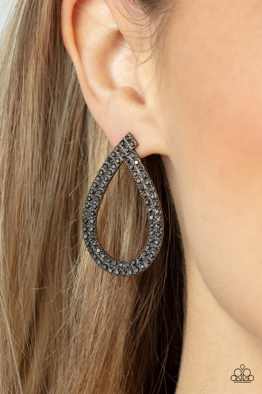 Diva Dust Gunmetal Post Earrings