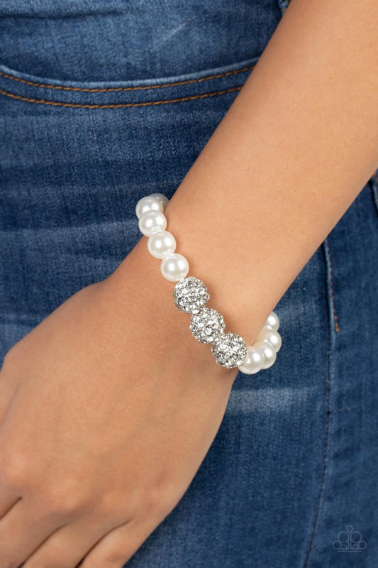 Breathtaking Ball White Pearl Bracelet