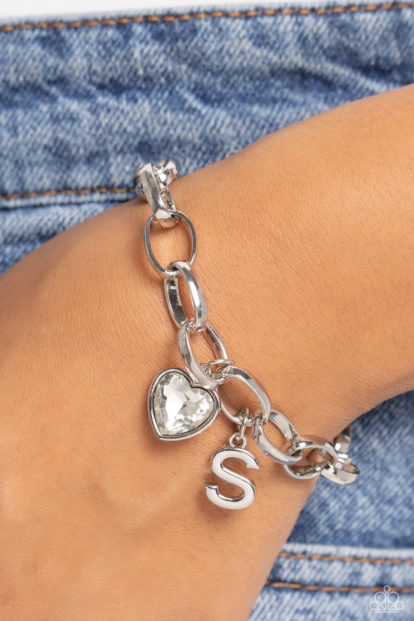 Guess Now Its INITIAL - S - Silver Charm Bracelet