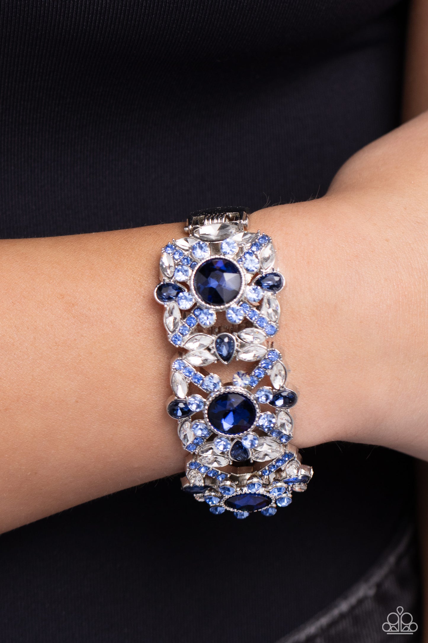 Shimmering Solo Blue Bracelet