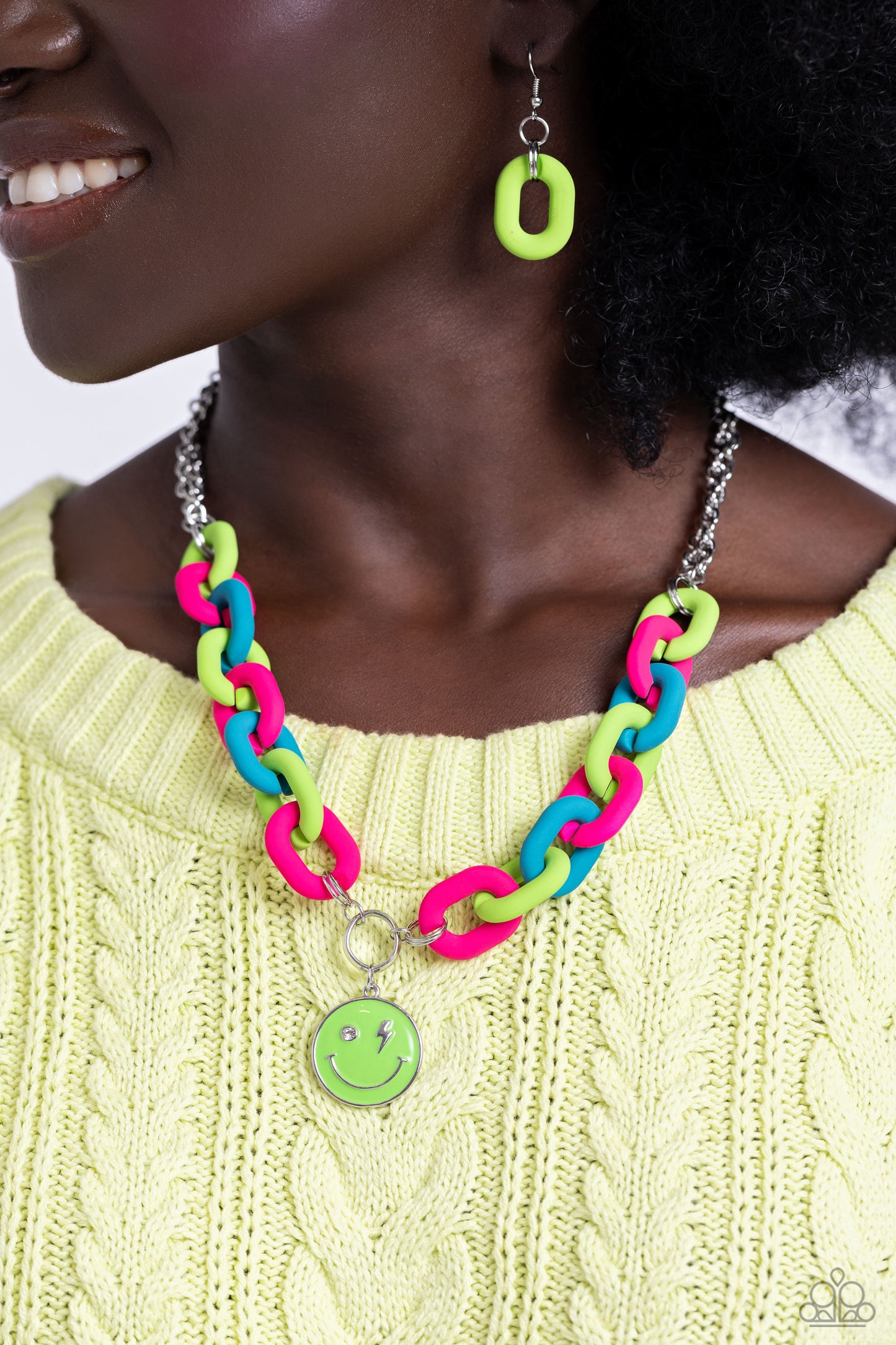 SMILE Green Necklace Set