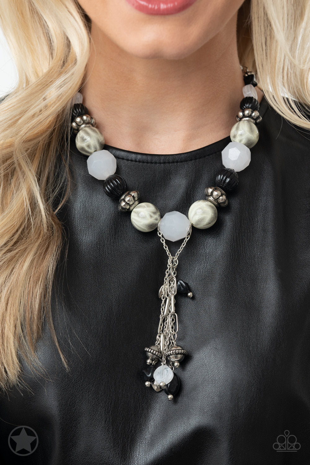 Break A Leg Black Marble Necklace (Blockbuster)