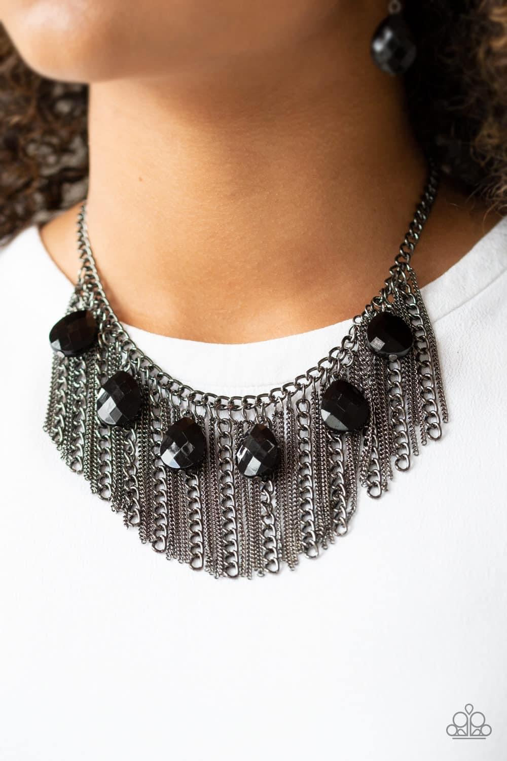 Vixen Conviction Black Necklace